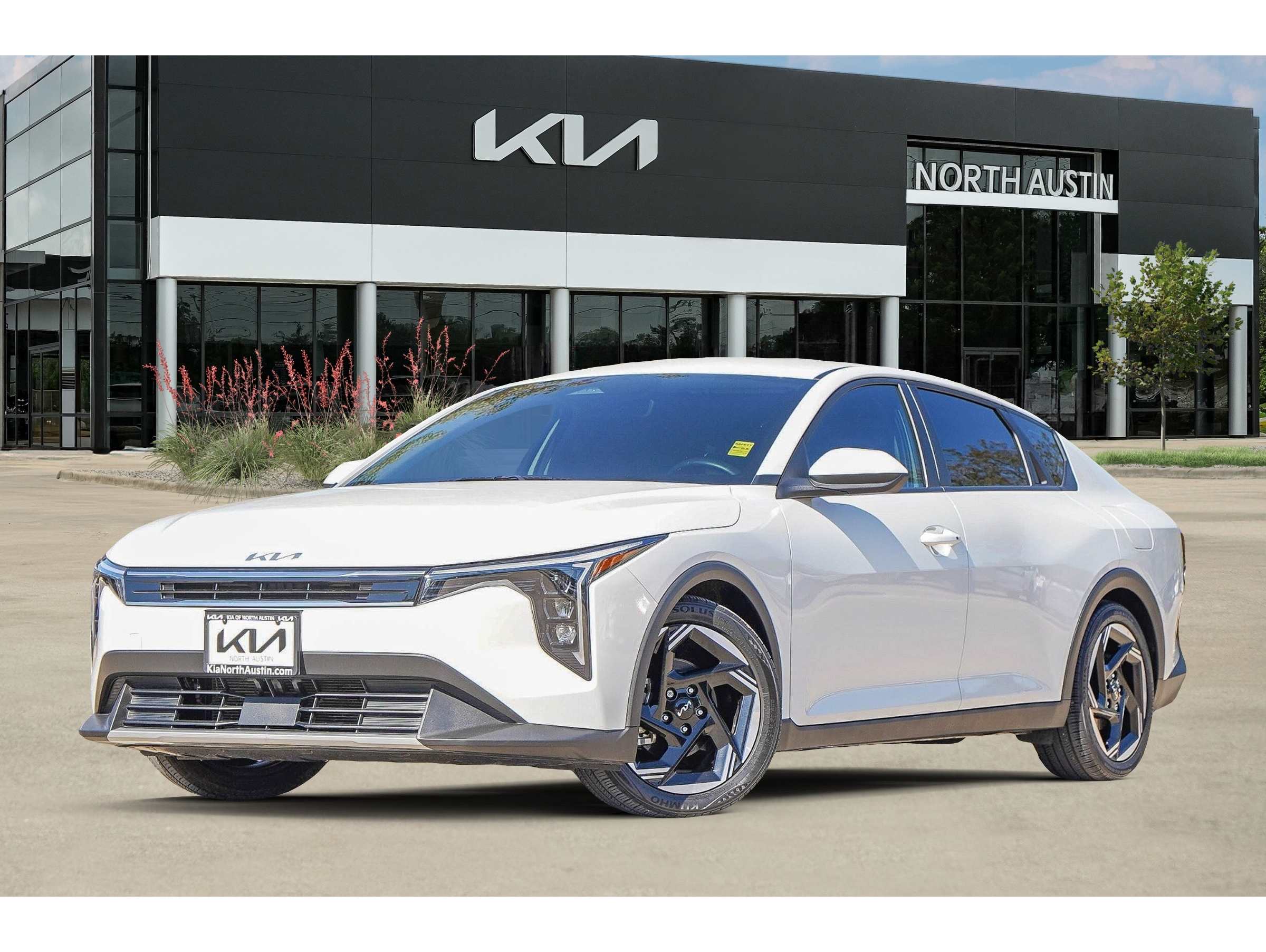 2025 Kia K4 EX's photo