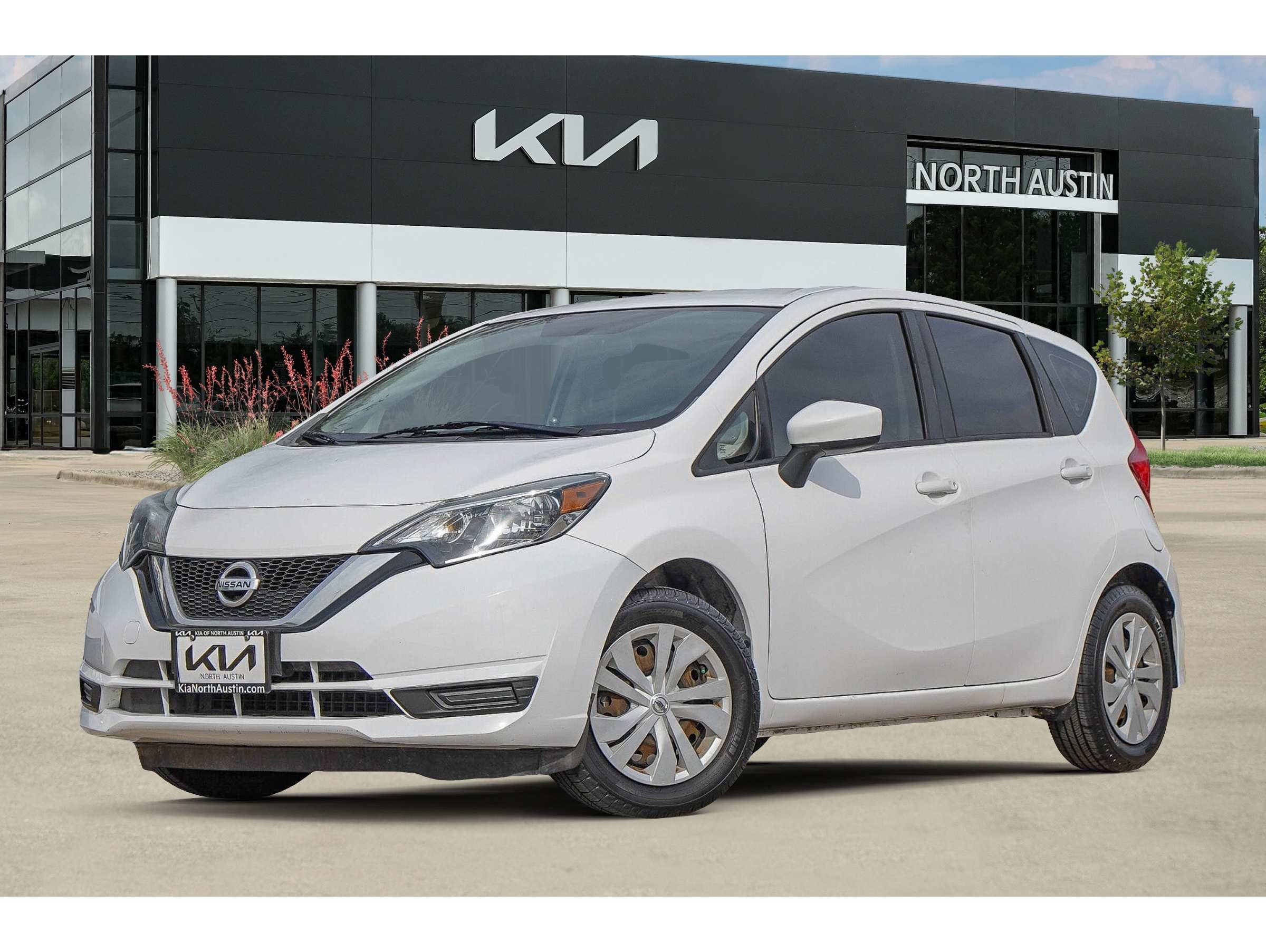 2018 Nissan Versa Note SV's photo
