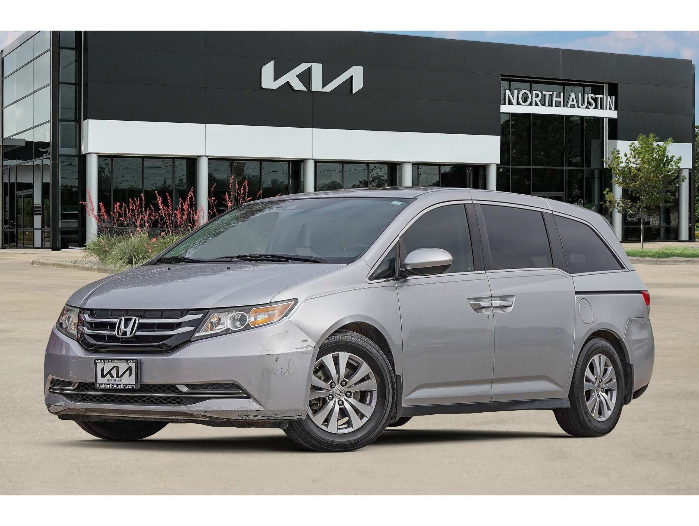 2015 Honda Odyssey EX-L's photo