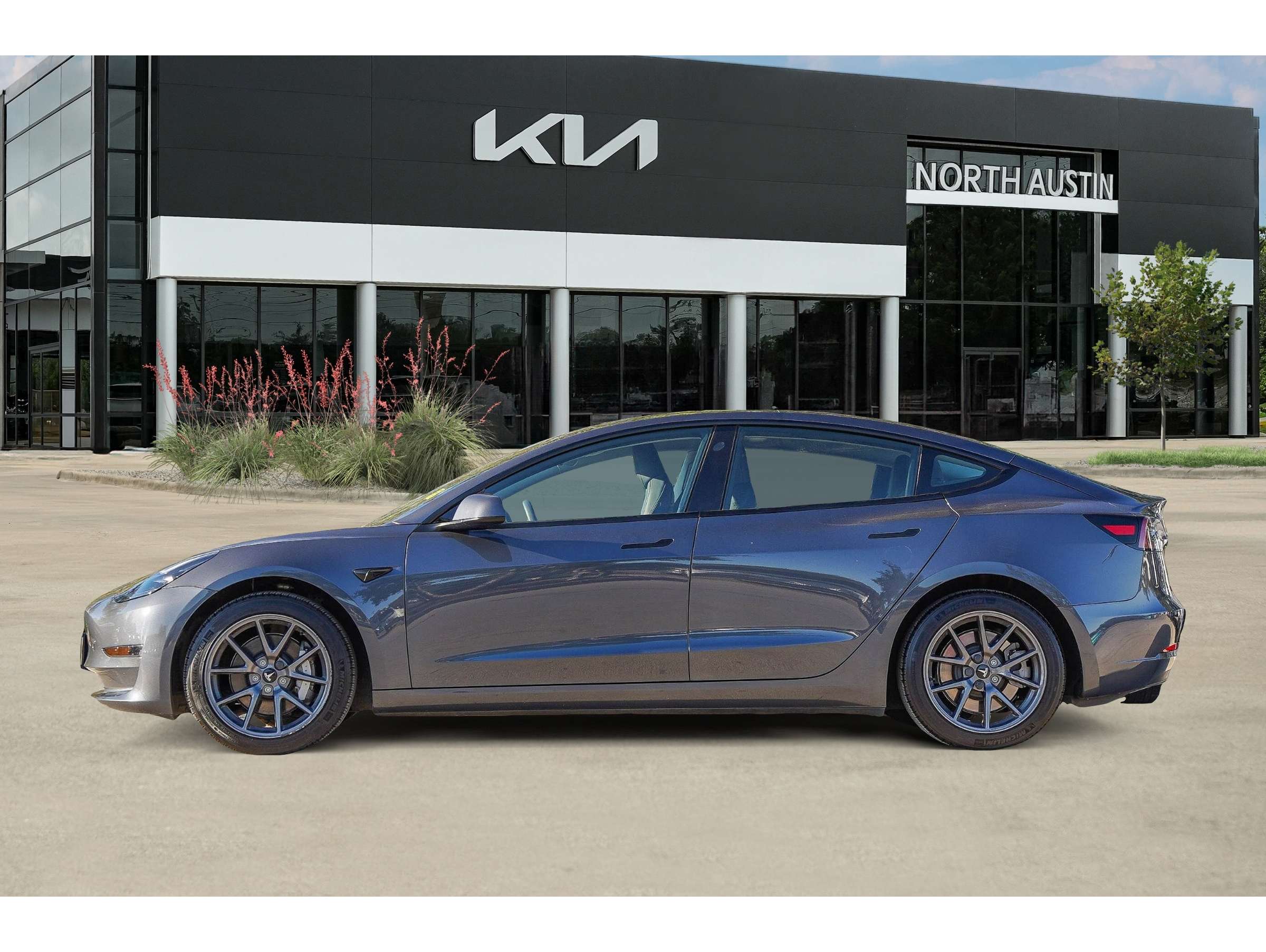 2023 Tesla Model 3 Base's photo