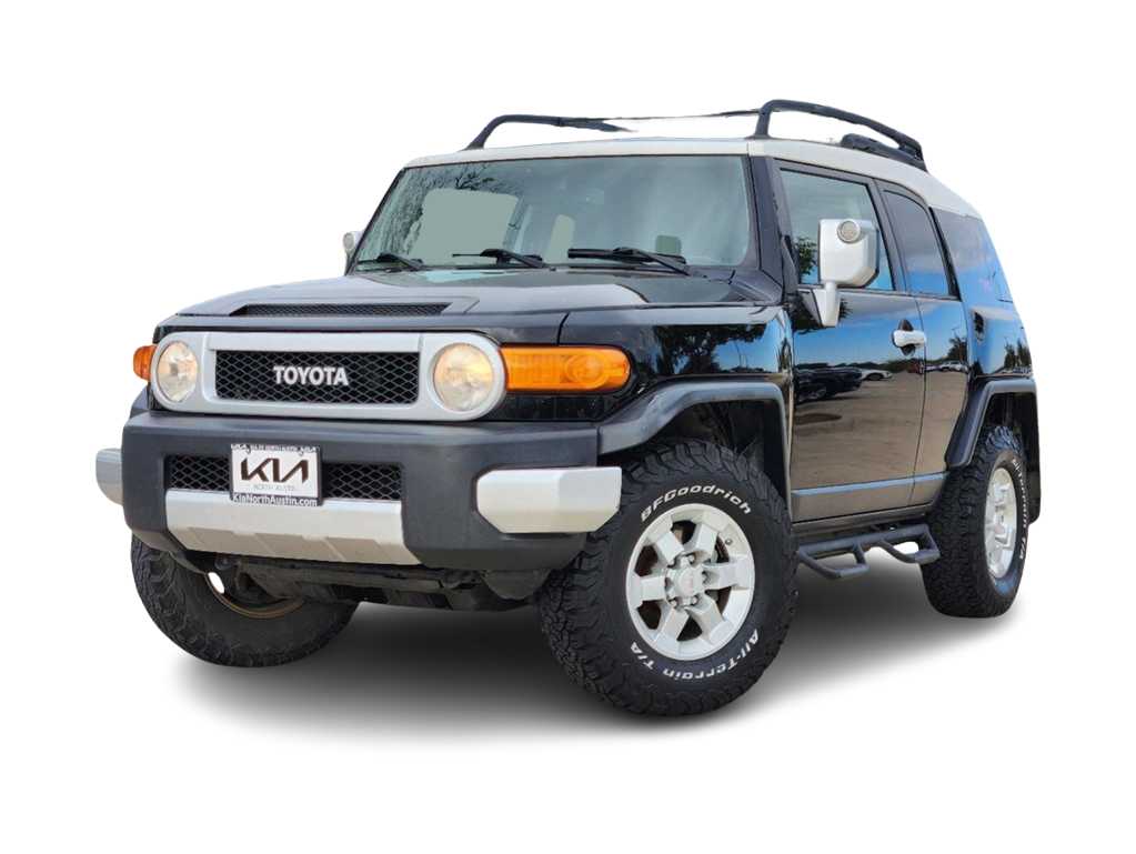 2011 Toyota FJ Cruiser Base Hero Image