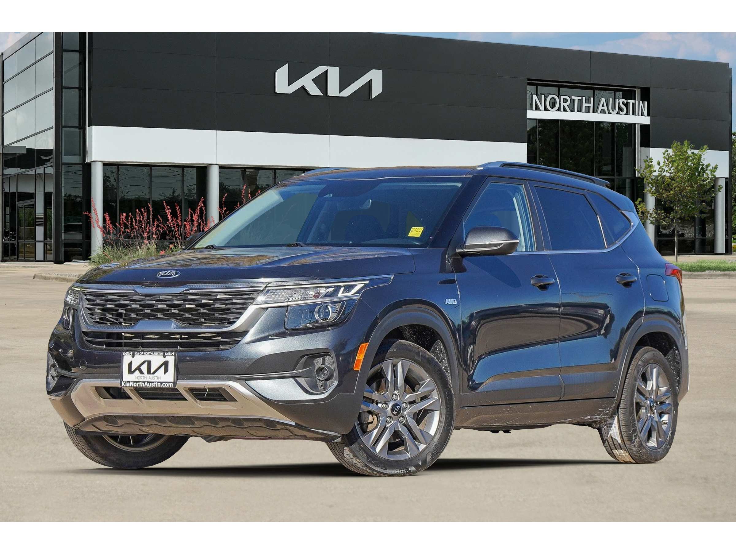 2021 Kia Seltos S's photo