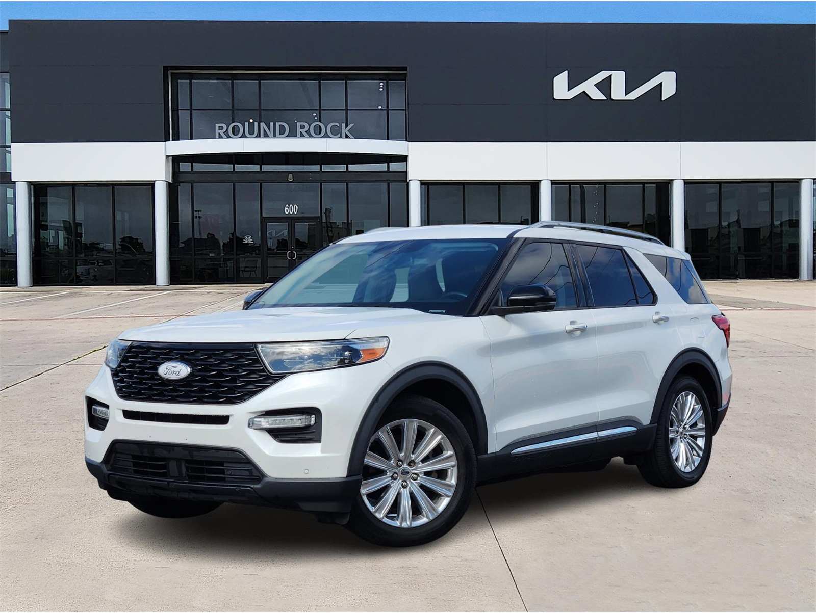 2020 Ford Explorer Limited's photo