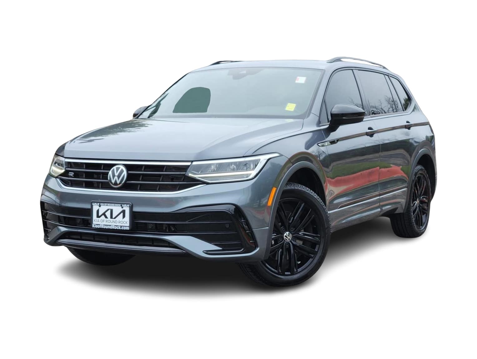 Thumbnail: 2022 Volkswagen Tiguan - 1