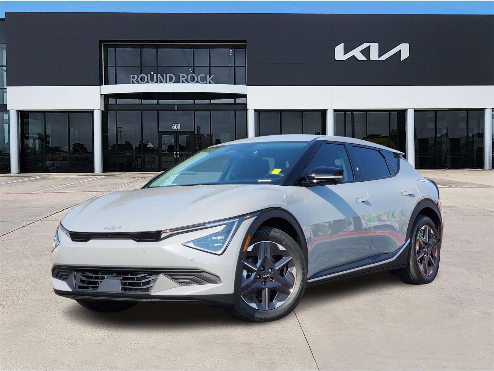2025 Kia EV6 Light L/R's photo