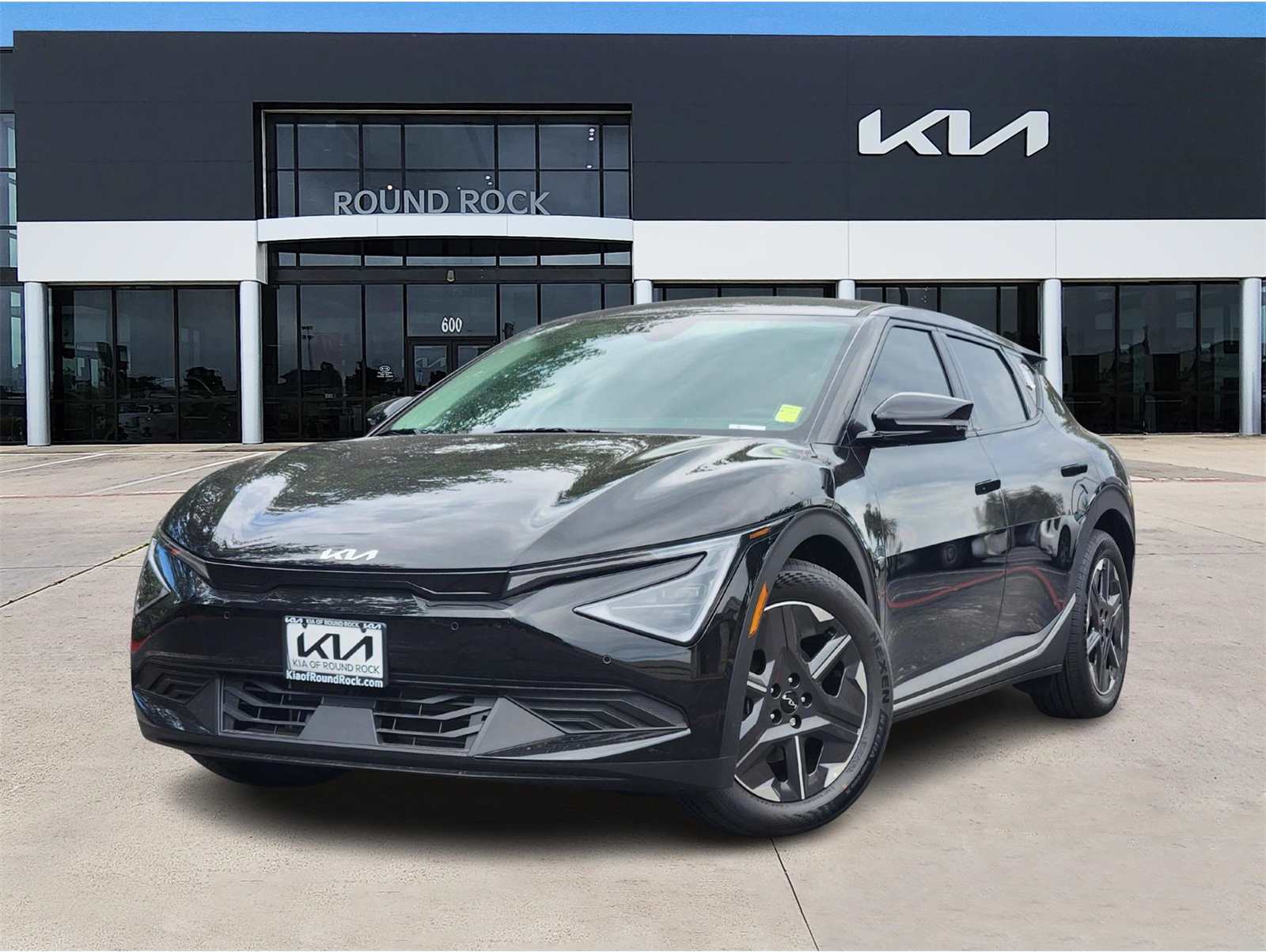 2025 Kia EV6 Light L/R's photo