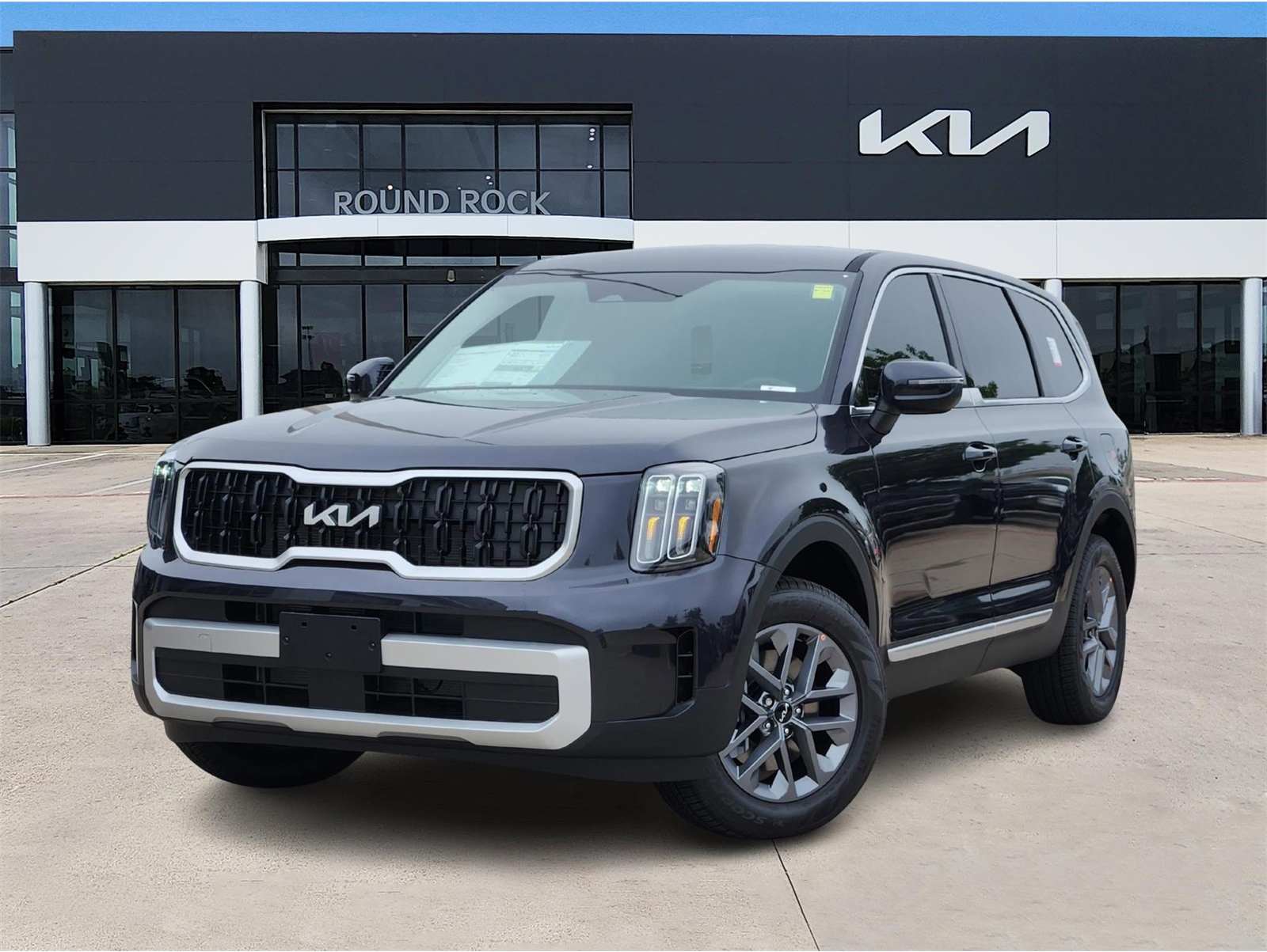 2025 Kia Telluride LX's photo