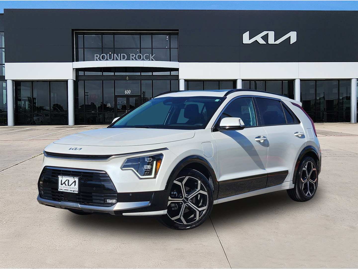 2023 Kia Niro SX Touring's photo