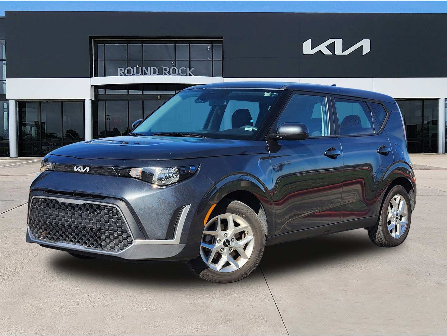 2024 Kia Soul LX's photo