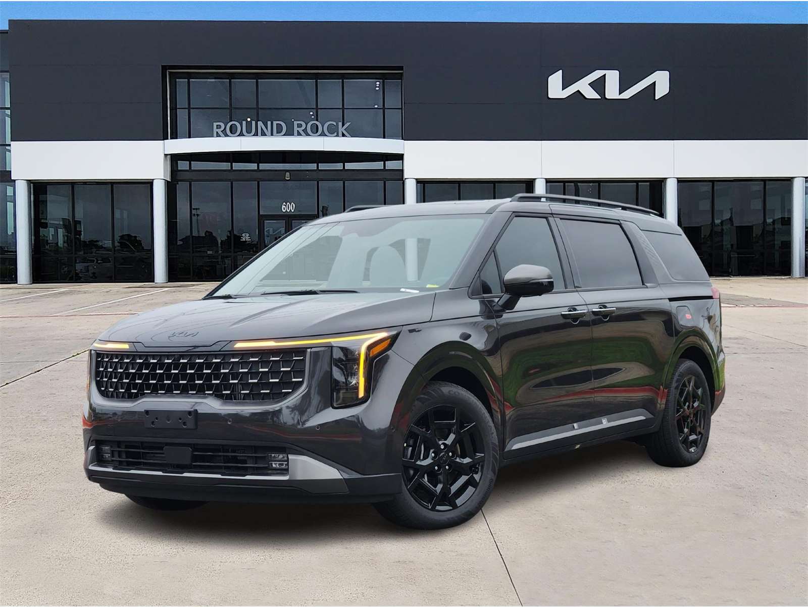 2026 Kia Carnival SX's photo