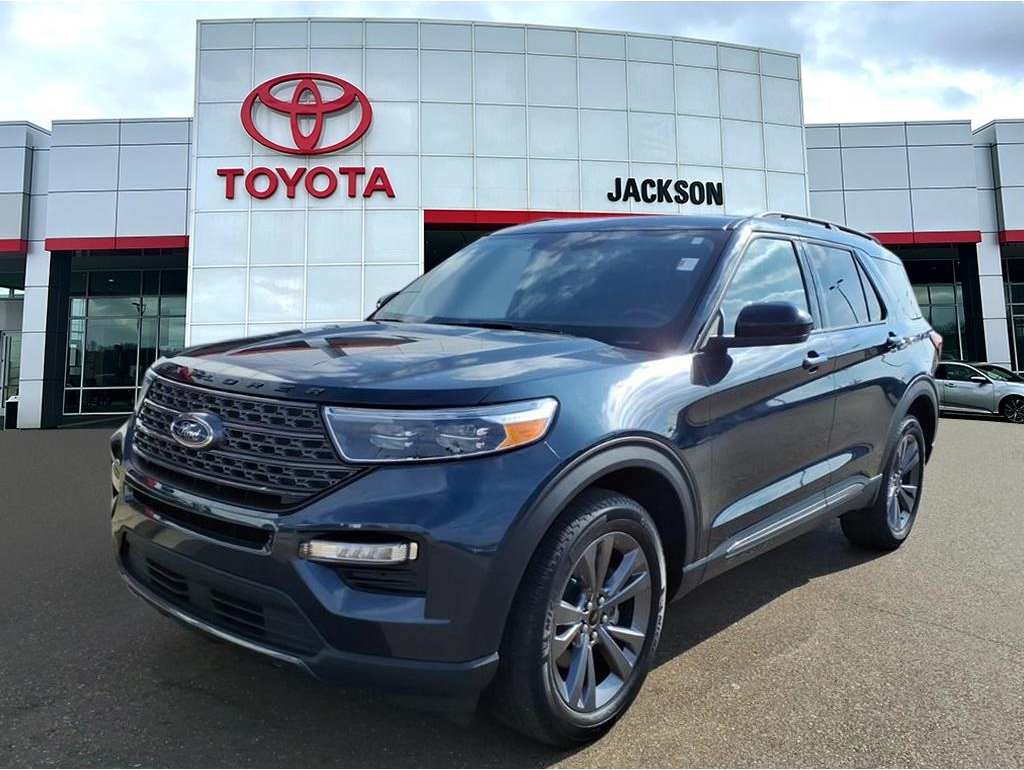 2024 Ford Explorer XLT's photo