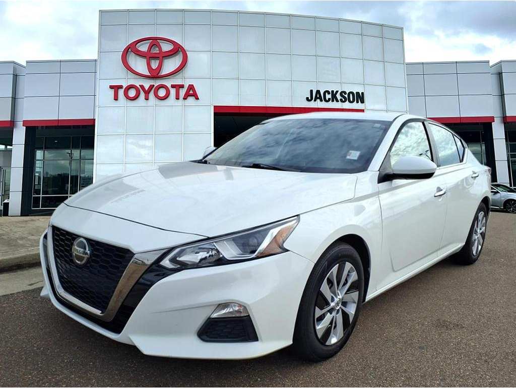 2020 Nissan Altima S's photo