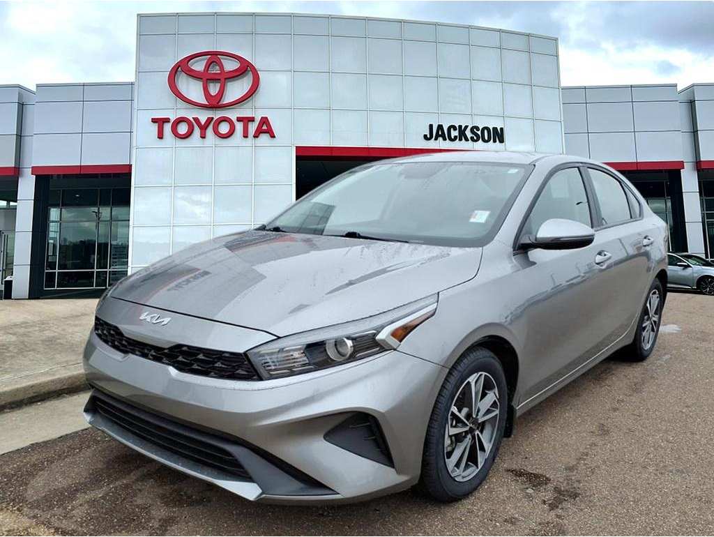 2024 Kia Forte LXS's photo