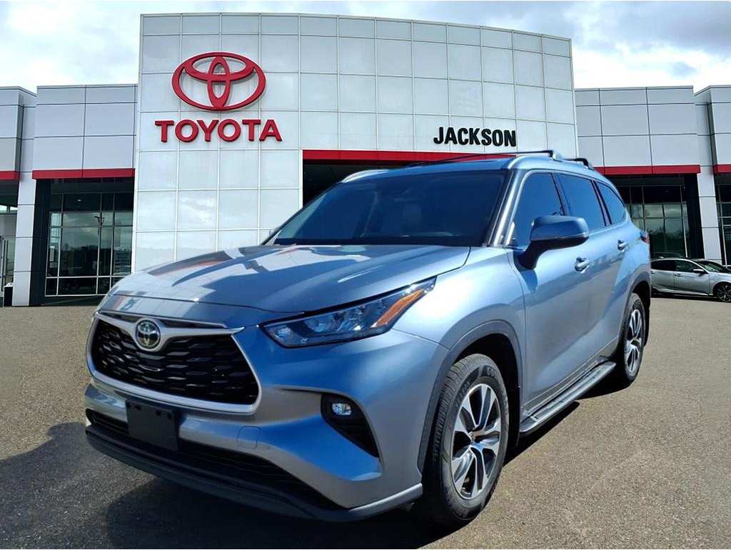 2020 Toyota Highlander XLE's photo