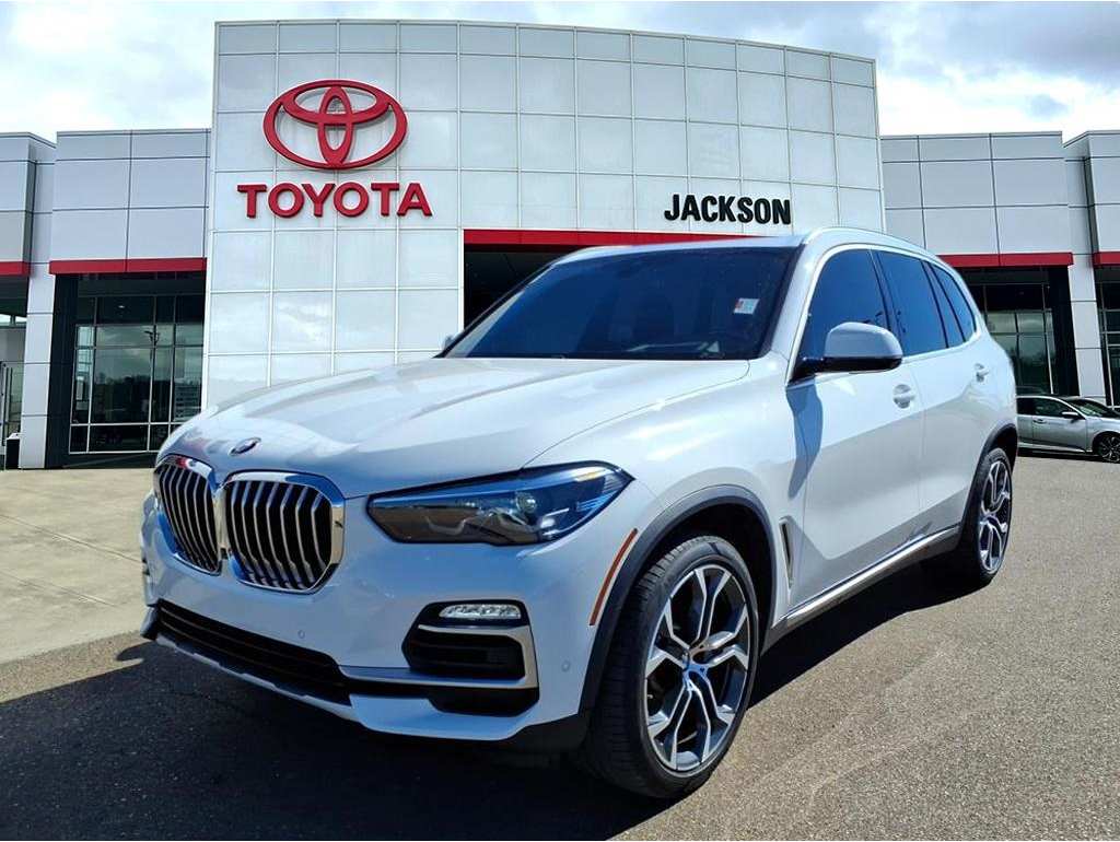 2021 BMW X5 40i's photo