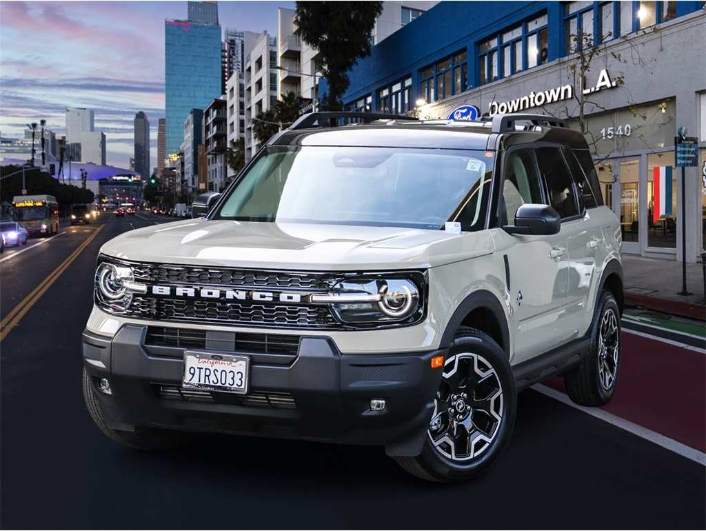 2025 Ford Bronco Sport Outer Banks's photo
