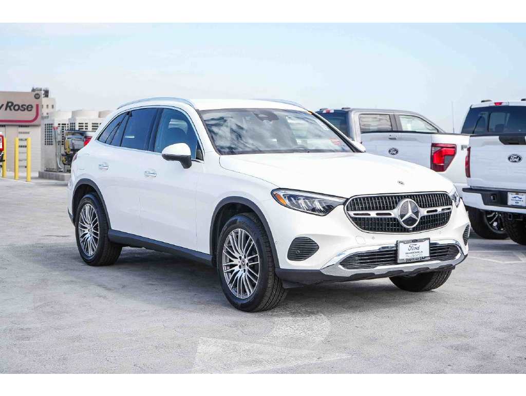 2026 Mercedes-Benz GLC