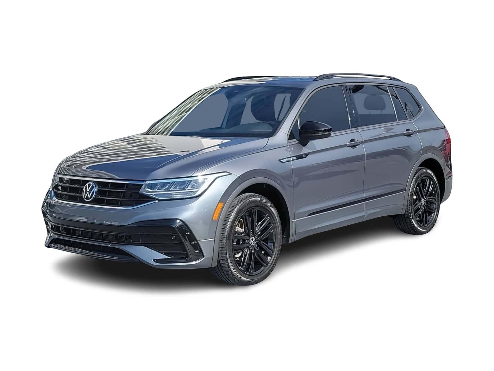 Thumbnail: 2022 Volkswagen Tiguan - 1