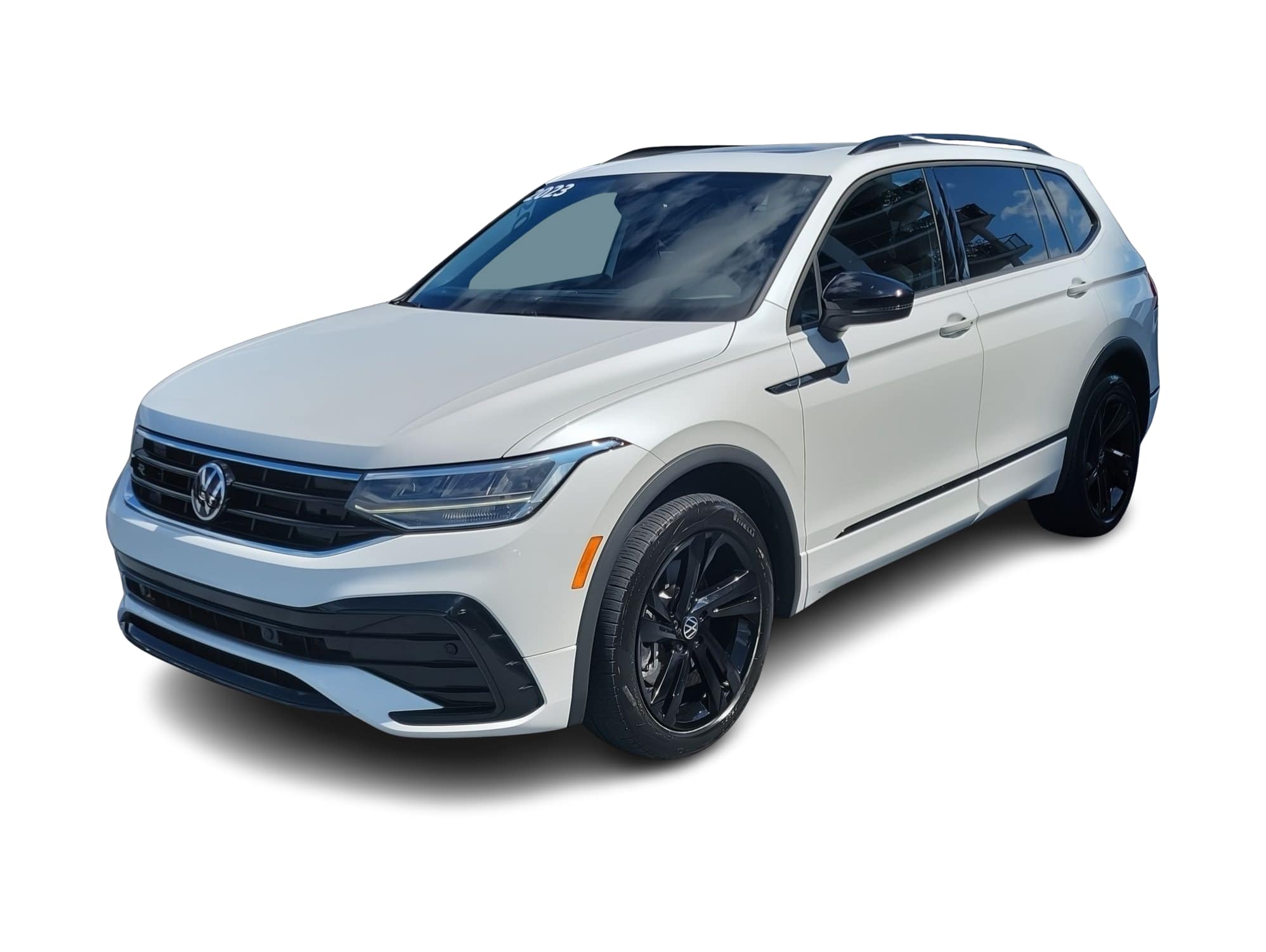Thumbnail: 2023 Volkswagen Tiguan - 1