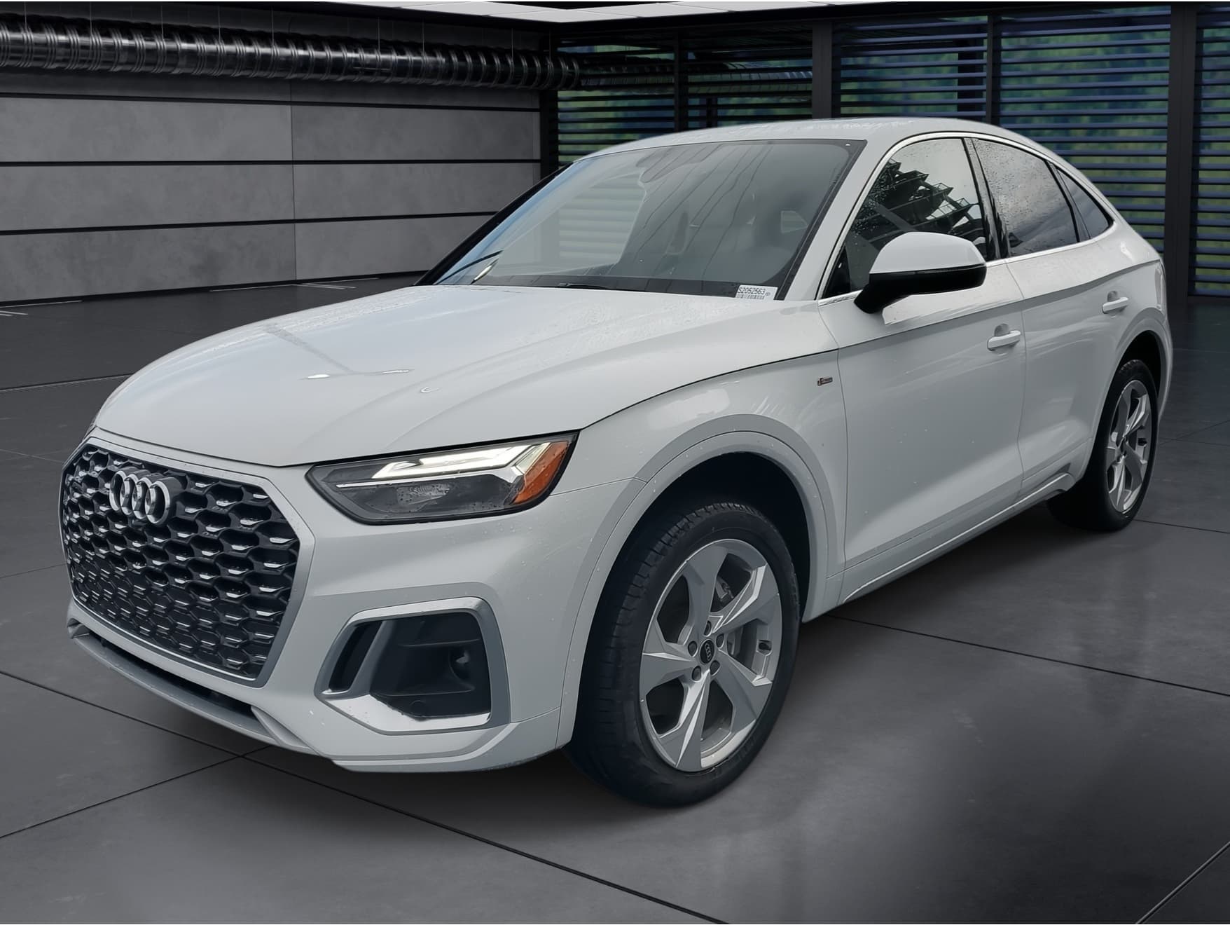 2025 Audi Q5 Sportback Premium Plus's photo