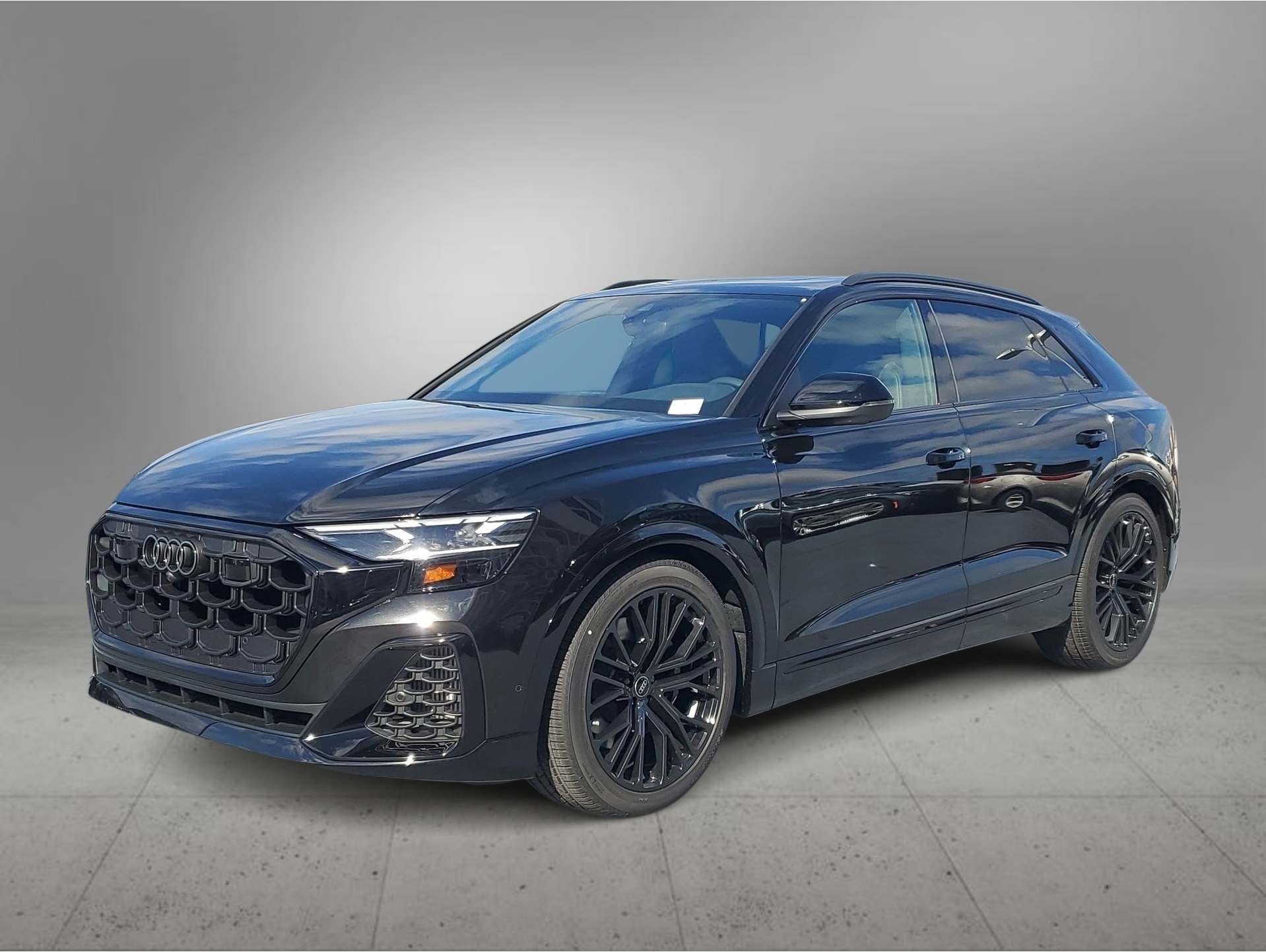 2025 Audi SQ8 Premium Plus's photo