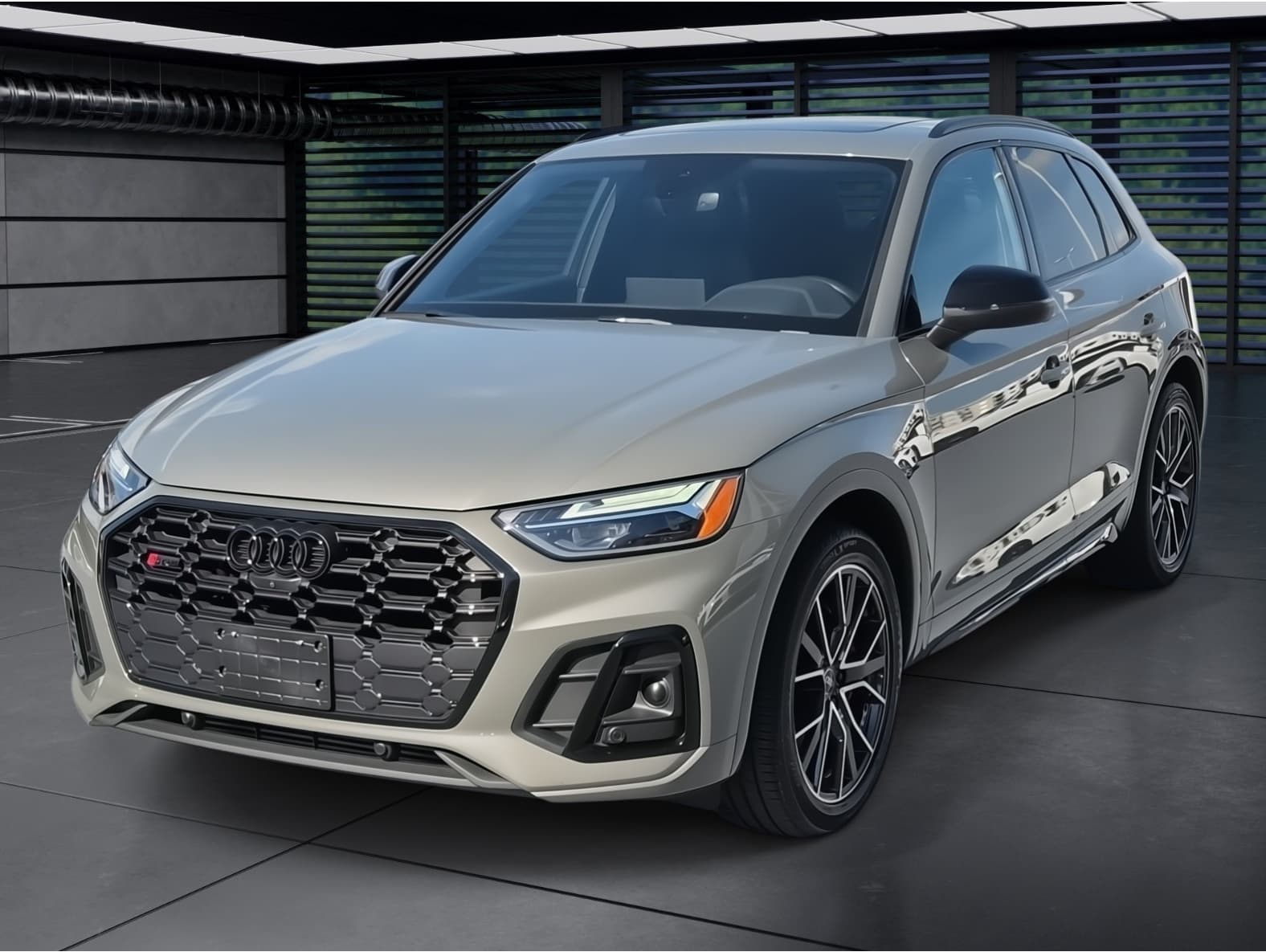 2023 Audi SQ5 Premium Plus's photo