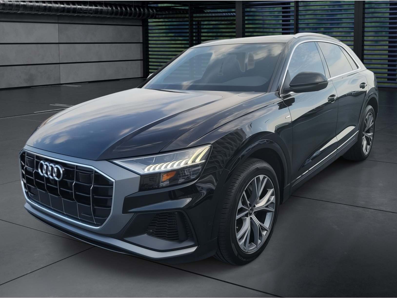 2023 Audi Q8