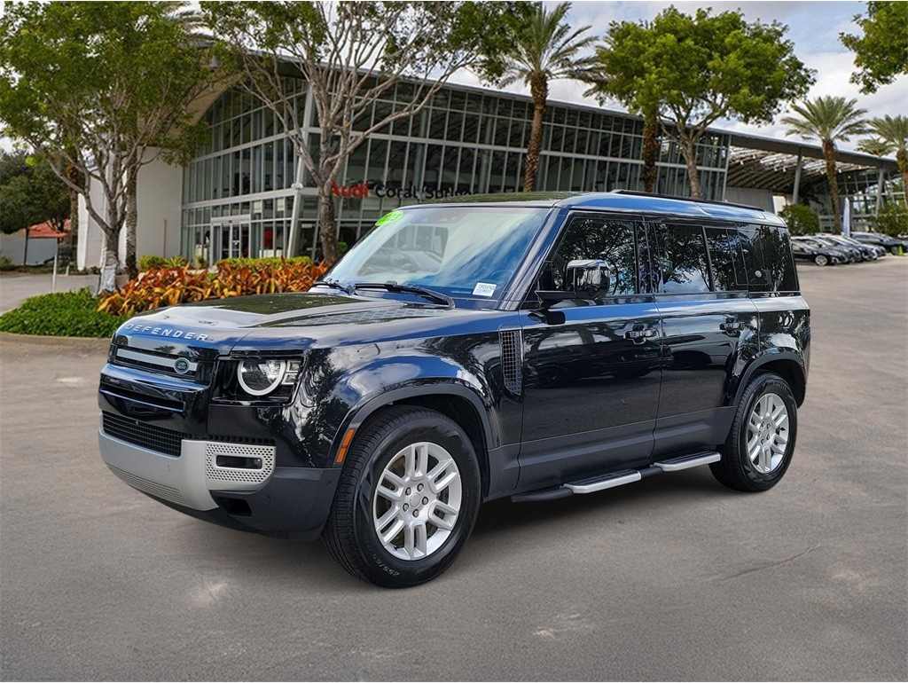 2023 Land Rover Defender S's photo