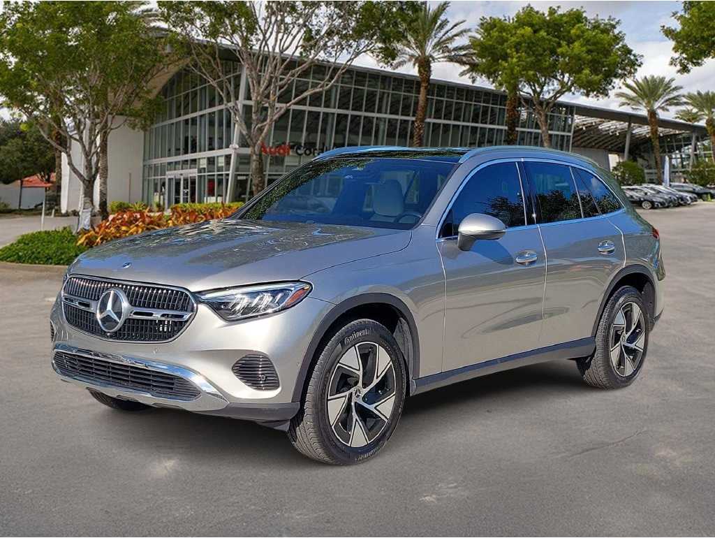 2024 Mercedes-Benz GLC 300