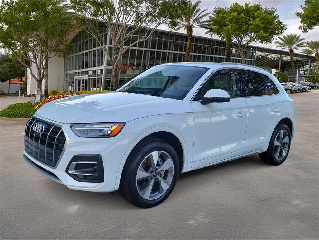 2022 Audi Q5 Premium Plus's photo