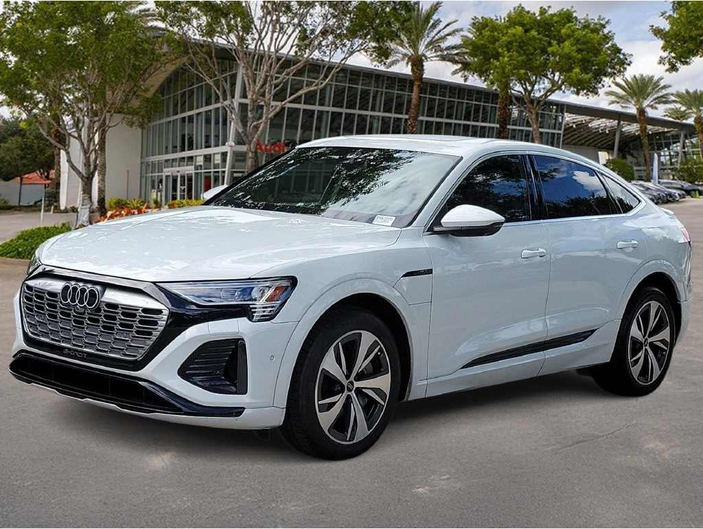 2024 Audi Q8 Sportback e-tron Premium Plus
