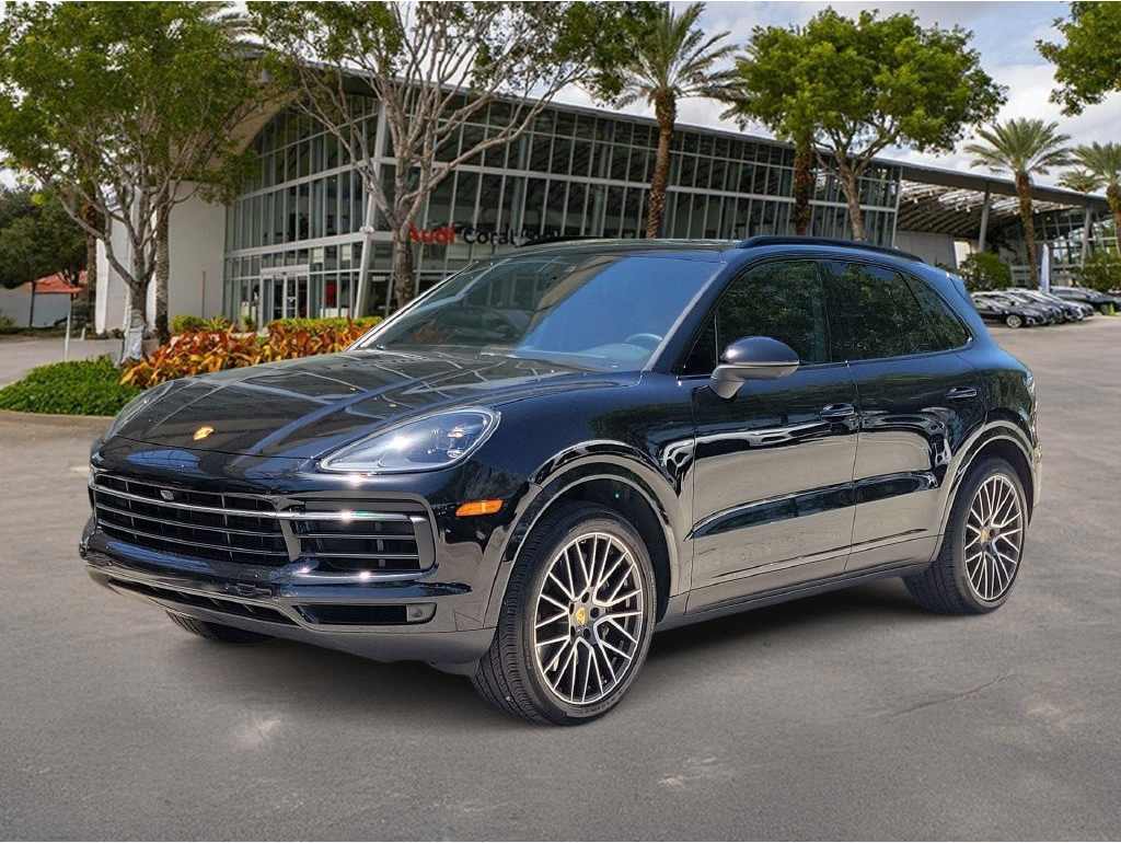 2023 Porsche Cayenne Base