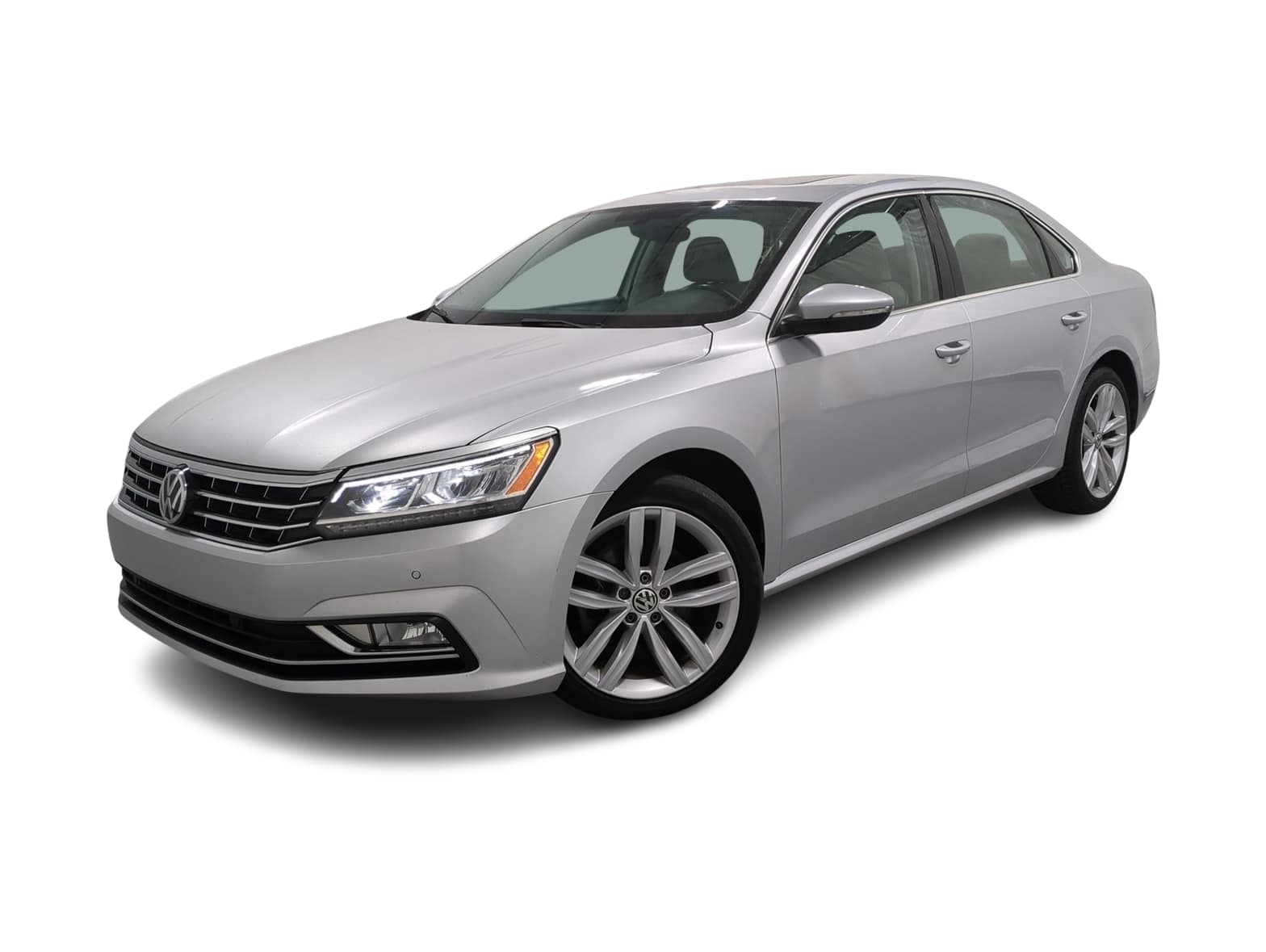2018 Volkswagen Passat SE -
                Farmington Hills, MI
