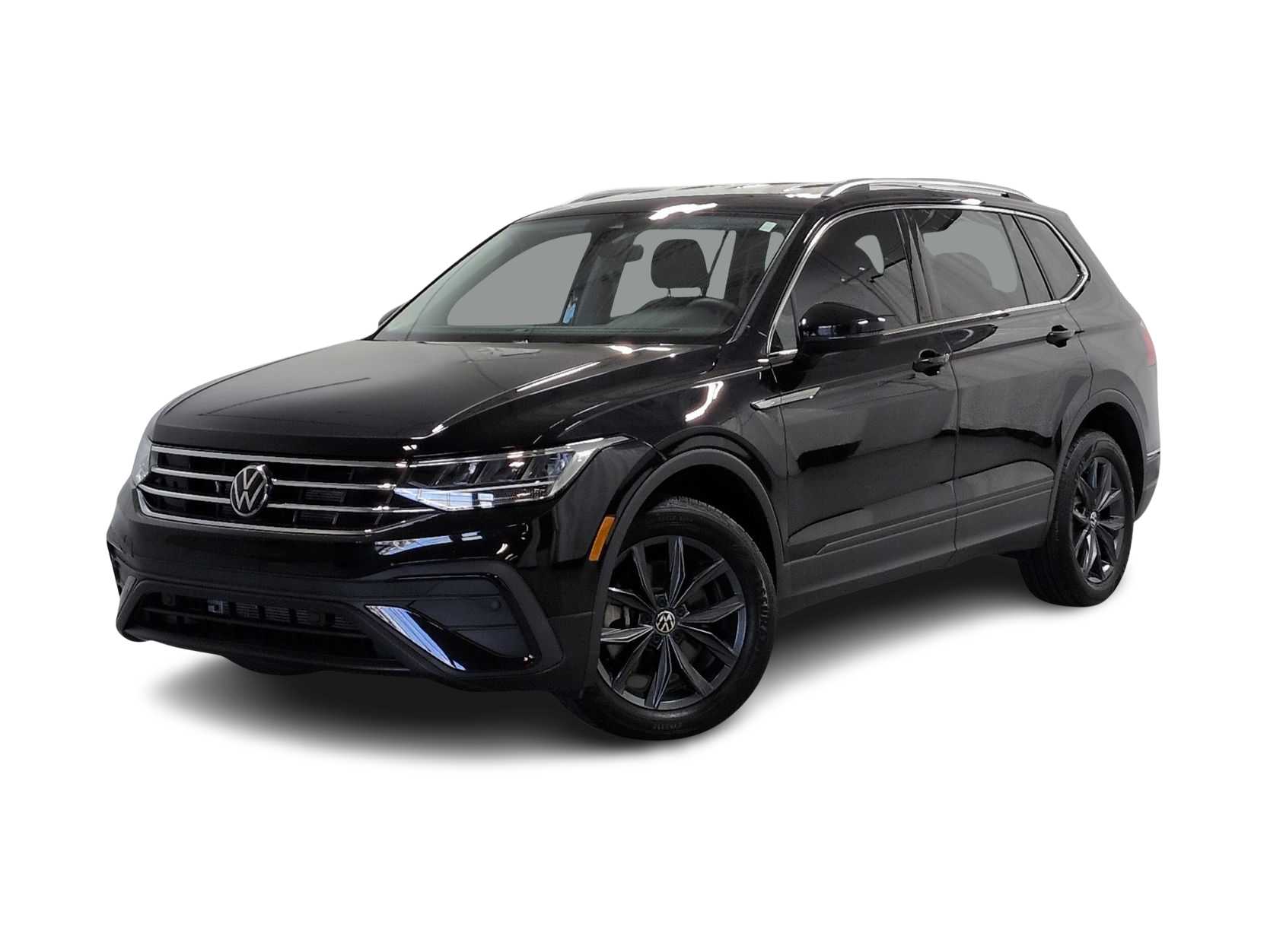 Thumbnail: 2023 Volkswagen Tiguan - 1