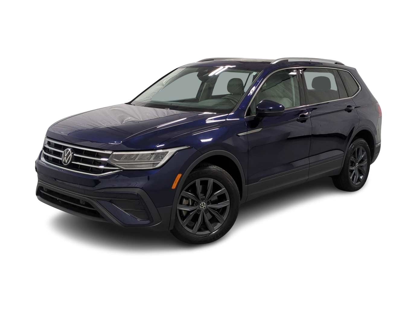 Thumbnail: 2022 Volkswagen Tiguan - 1