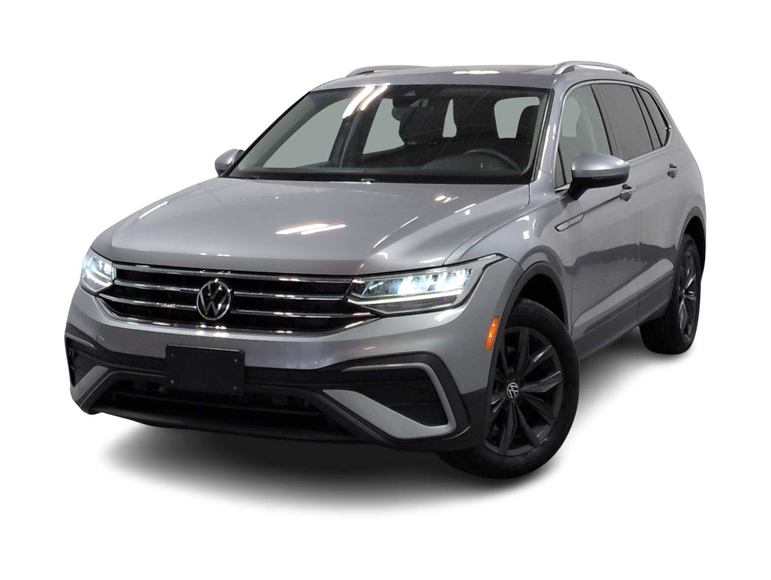 Thumbnail: 2023 Volkswagen Tiguan - 1