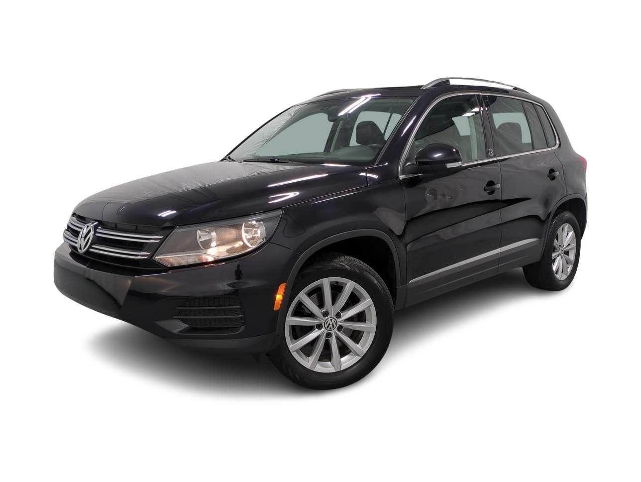 Thumbnail: 2017 Volkswagen Tiguan - 1