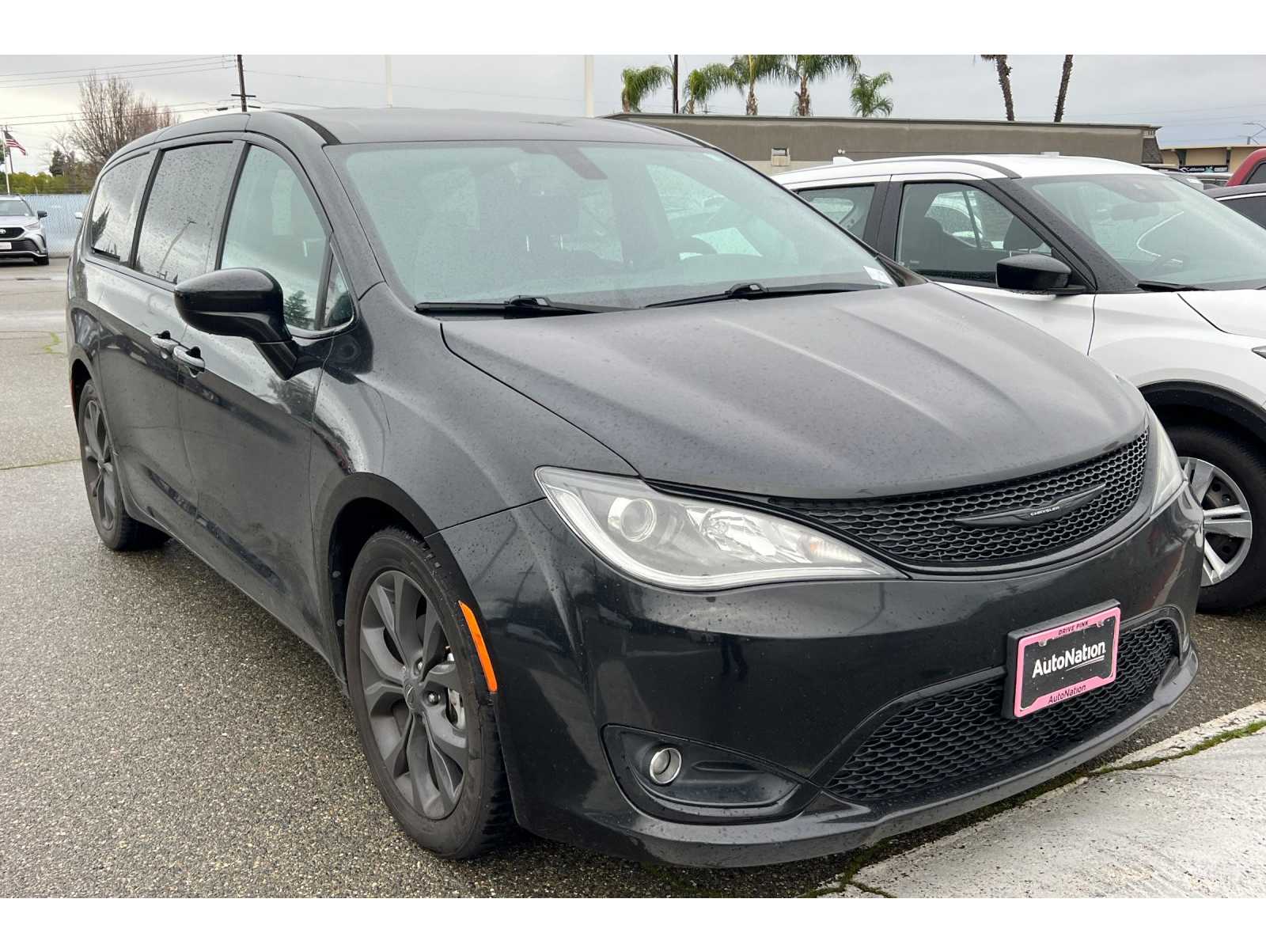 2019 Chrysler Pacifica Touring Plus's photo