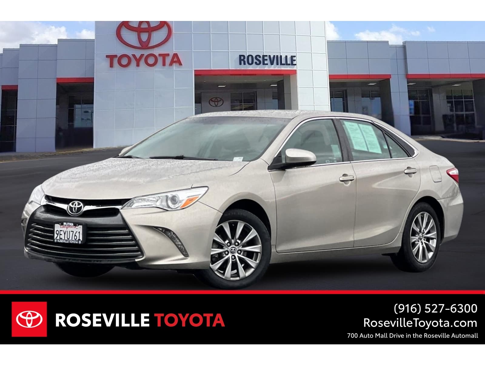 2016 Toyota Camry XLE's photo