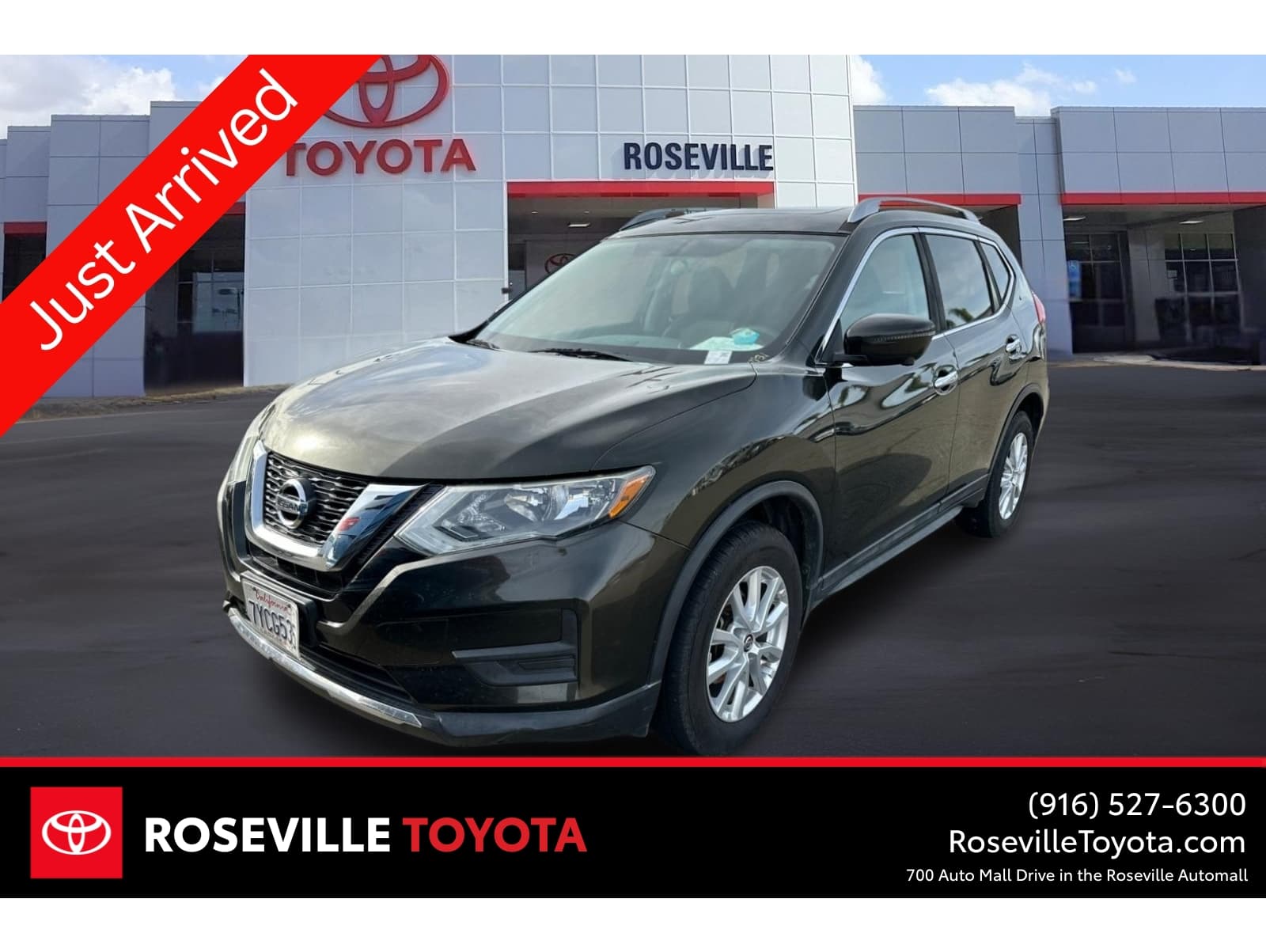 2017 Nissan Rogue SV's photo