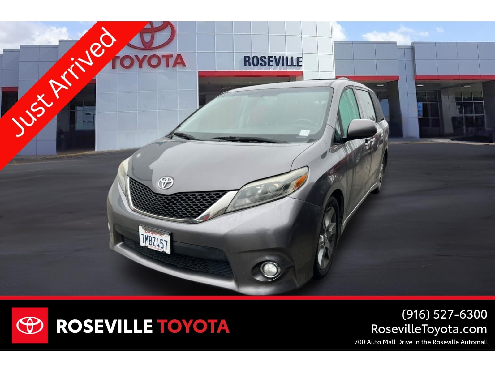 2015 Toyota Sienna SE's photo