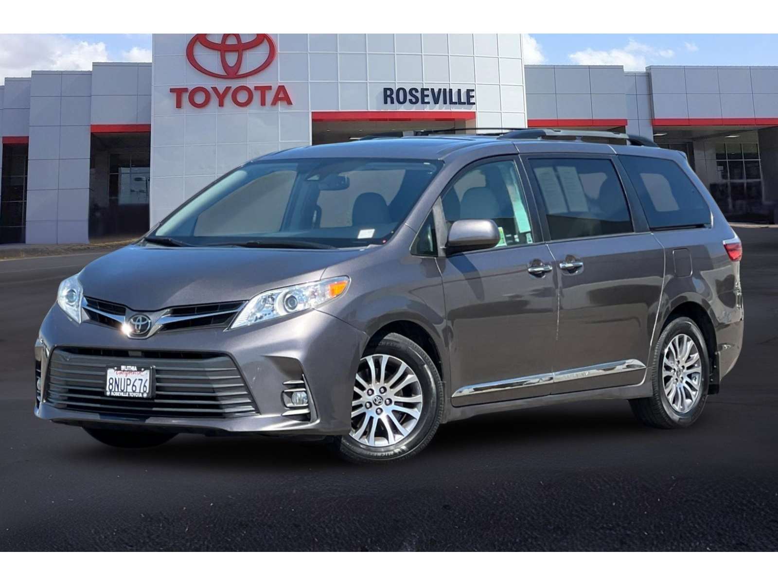2020 Toyota Sienna XLE Premium