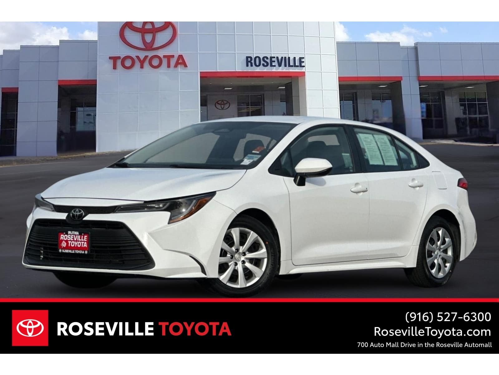 2024 Toyota Corolla LE's photo