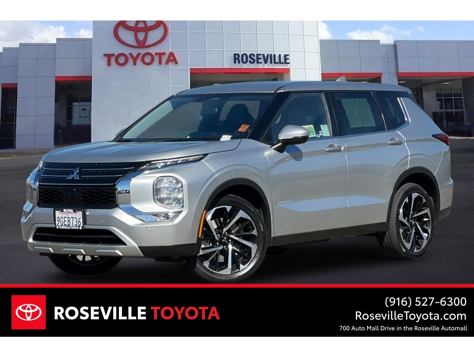 2023 Mitsubishi Outlander SE