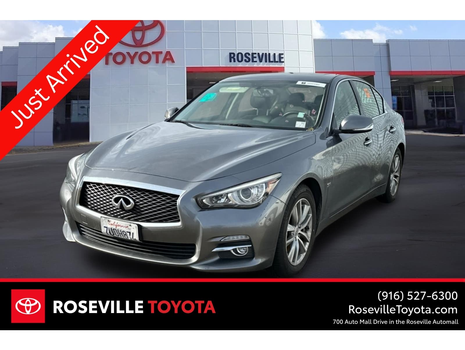 2017 INFINITI Q50 Premium's photo