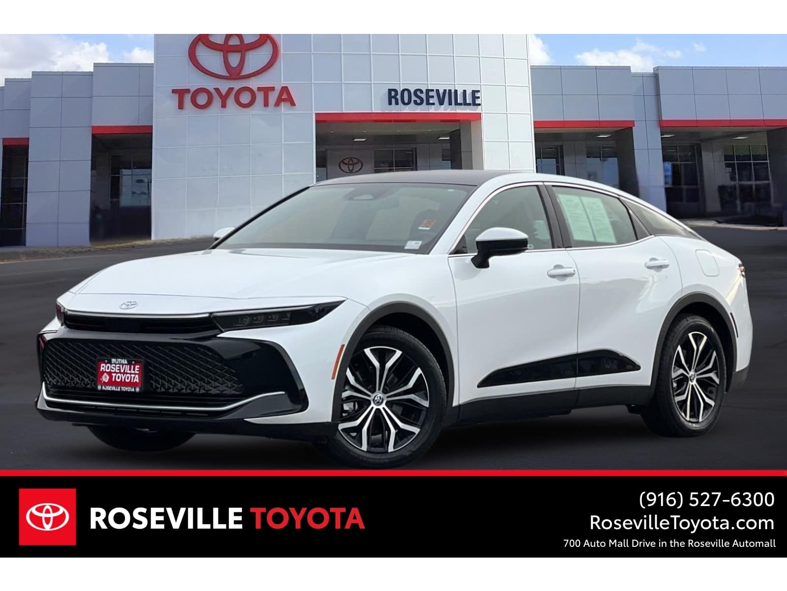 2024 Toyota Crown Limited's photo