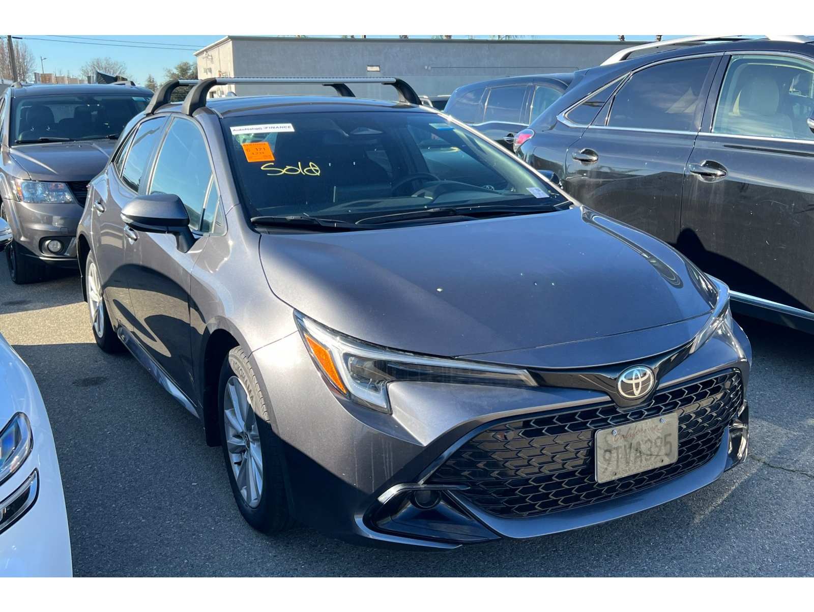 2025 Toyota Corolla Hatchback SE's photo