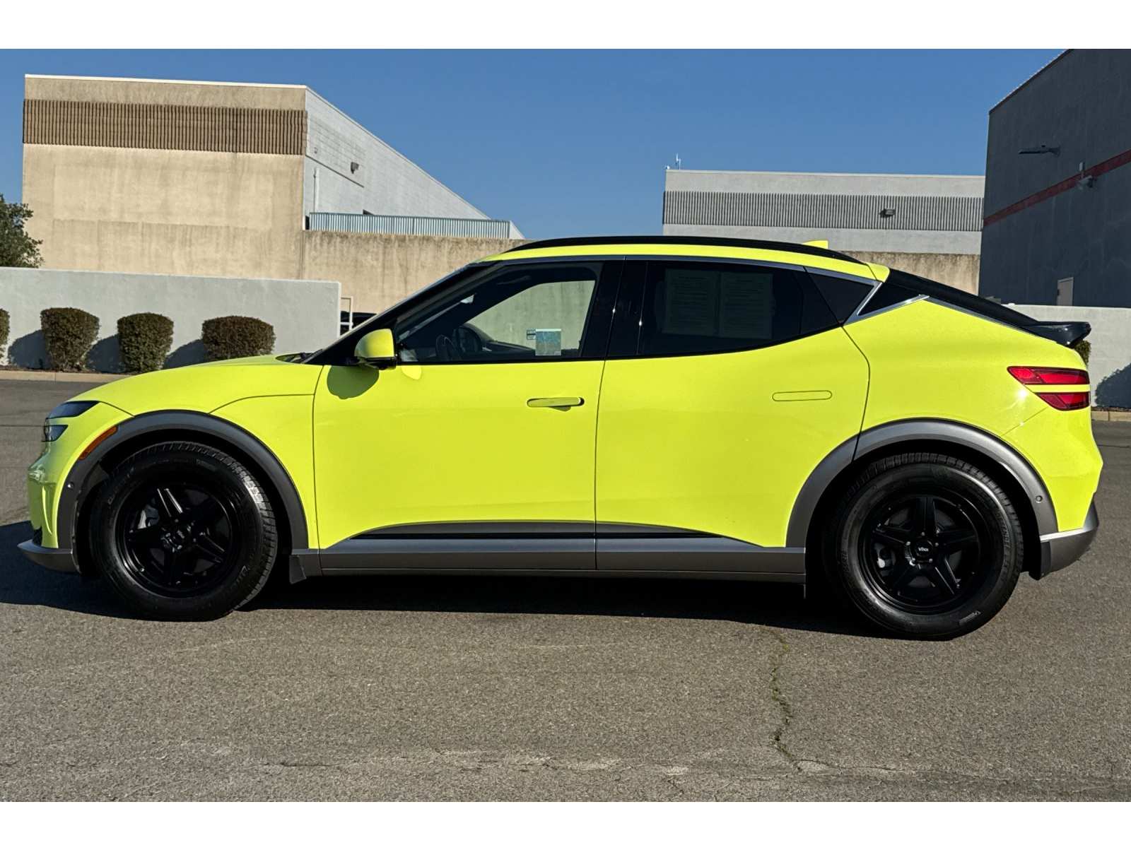 2023 GENESIS GV60 Advanced