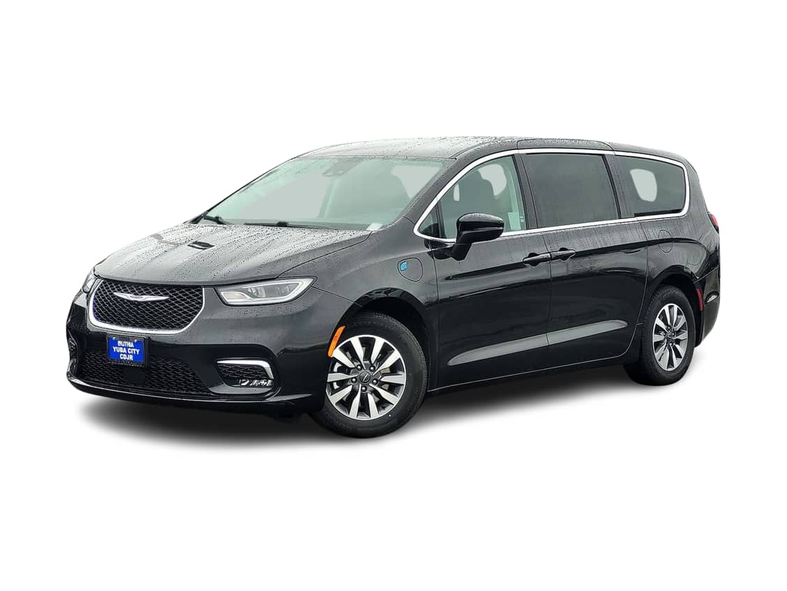 Thumbnail: 2023 Chrysler Pacifica - 1