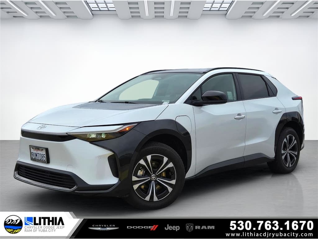 2025 Toyota bZ4X XLE's photo